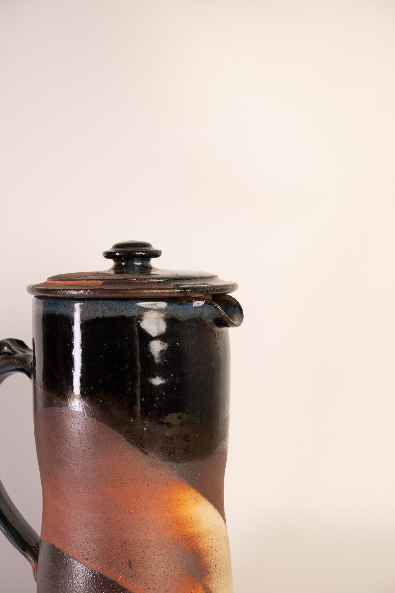 RUNE JUG