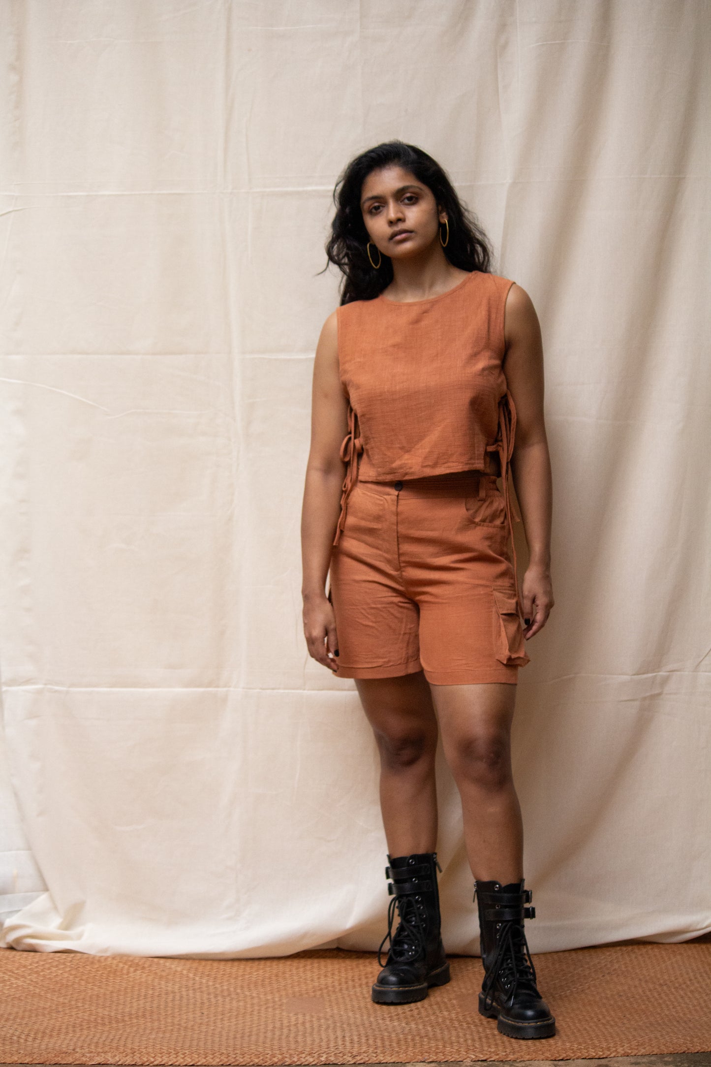 PEEKABOO TOP