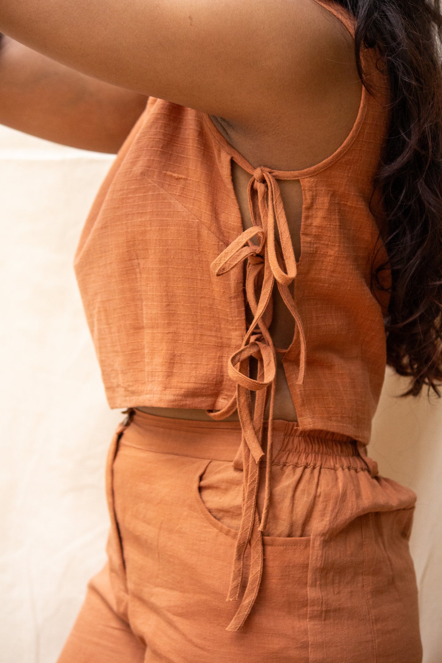 PEEKABOO TOP