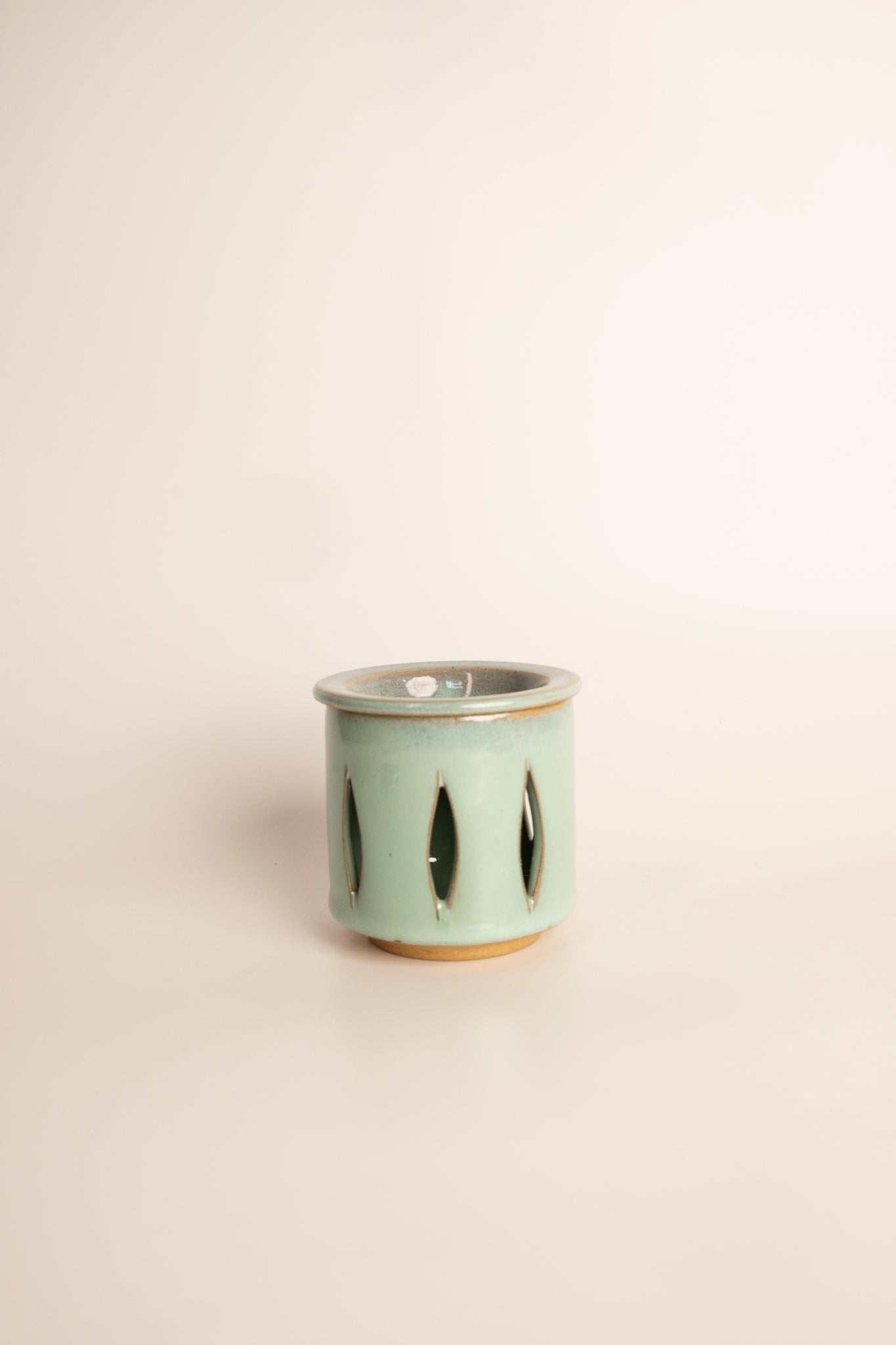 AURA BLOOM DIFFUSER