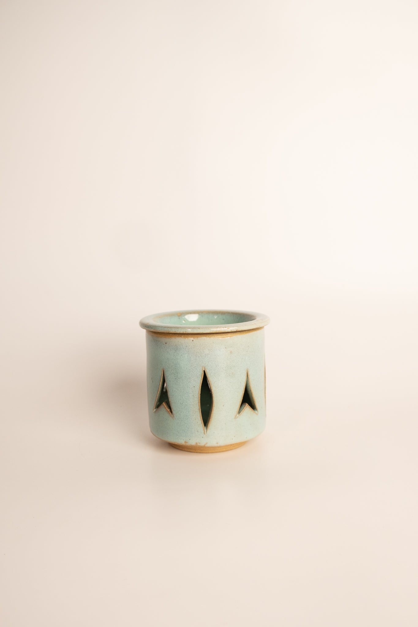 AURA BLOOM DIFFUSER