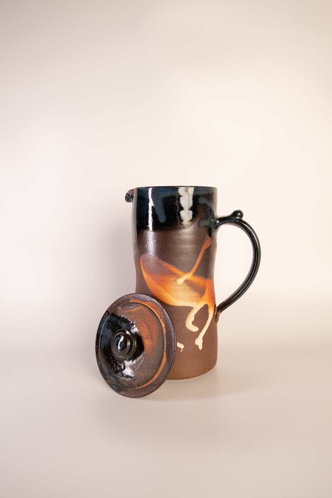 RUNE JUG