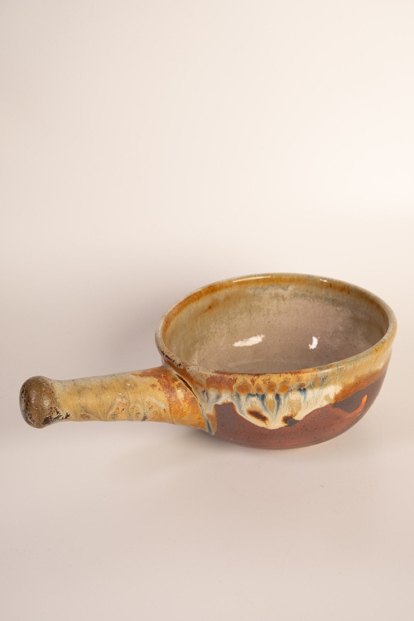 MEREDIAN HANDLE BOWL
