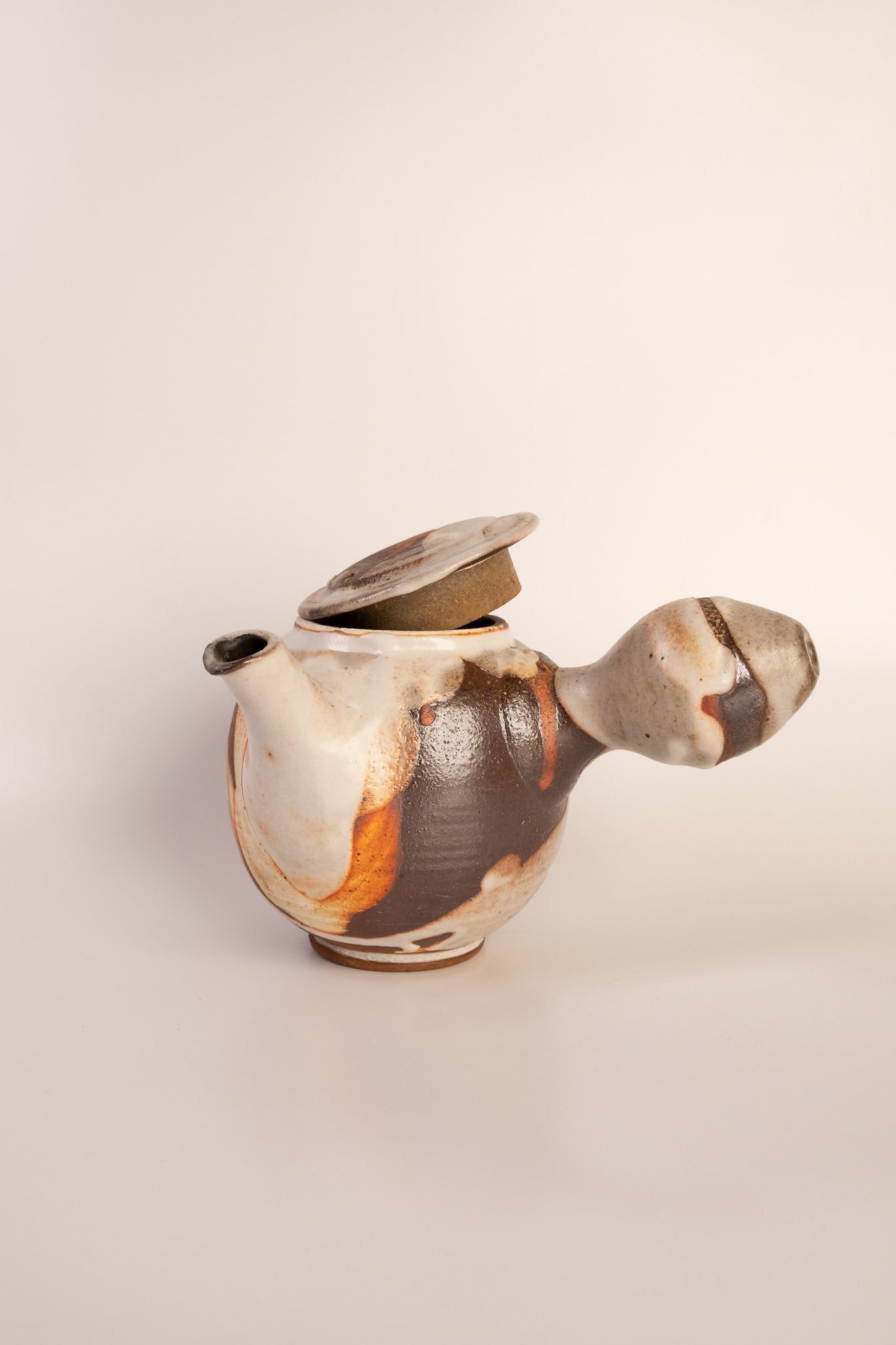 BRAMBLE TEA POT image 1