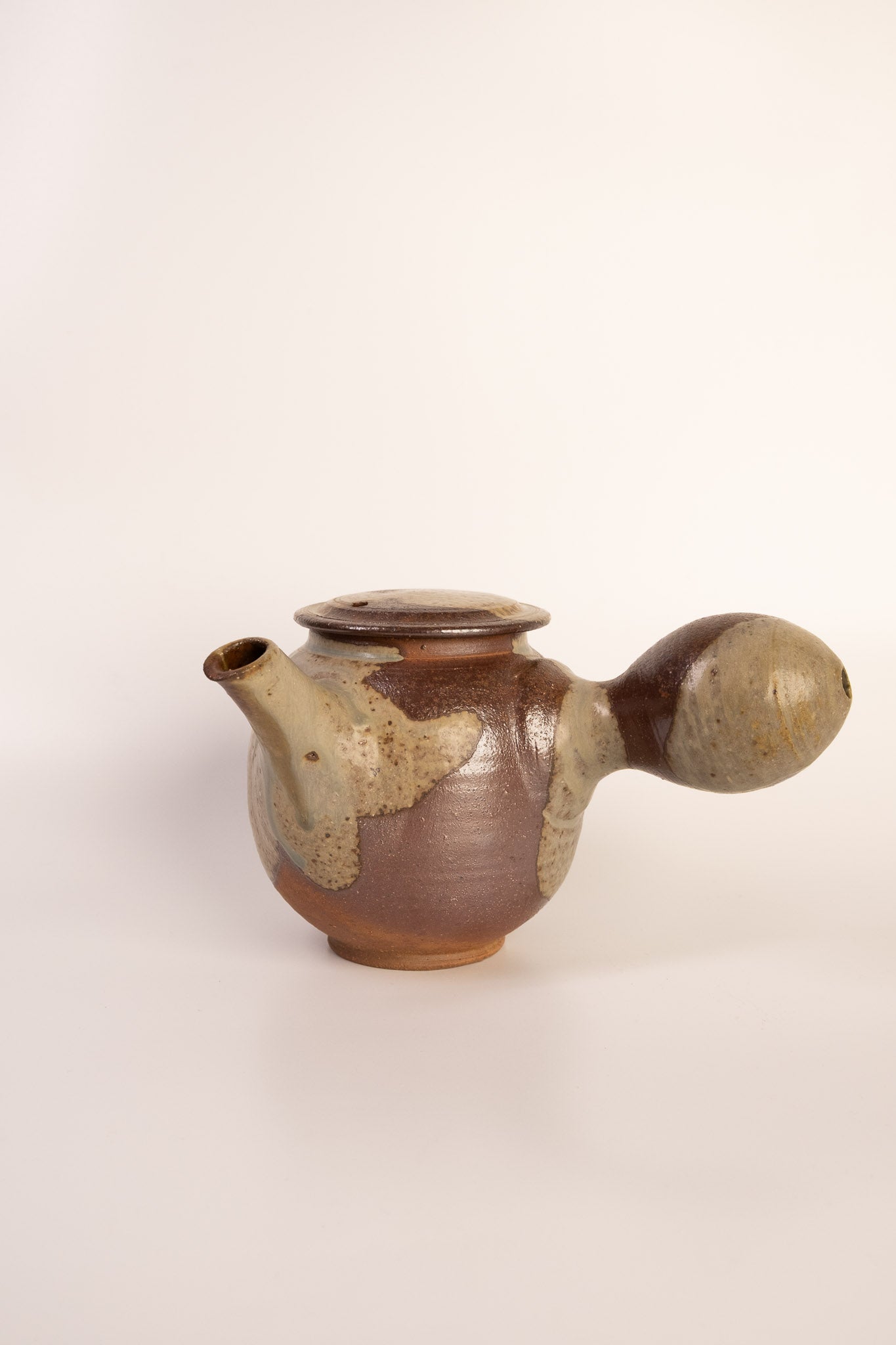 BRAMBLE TEA POT