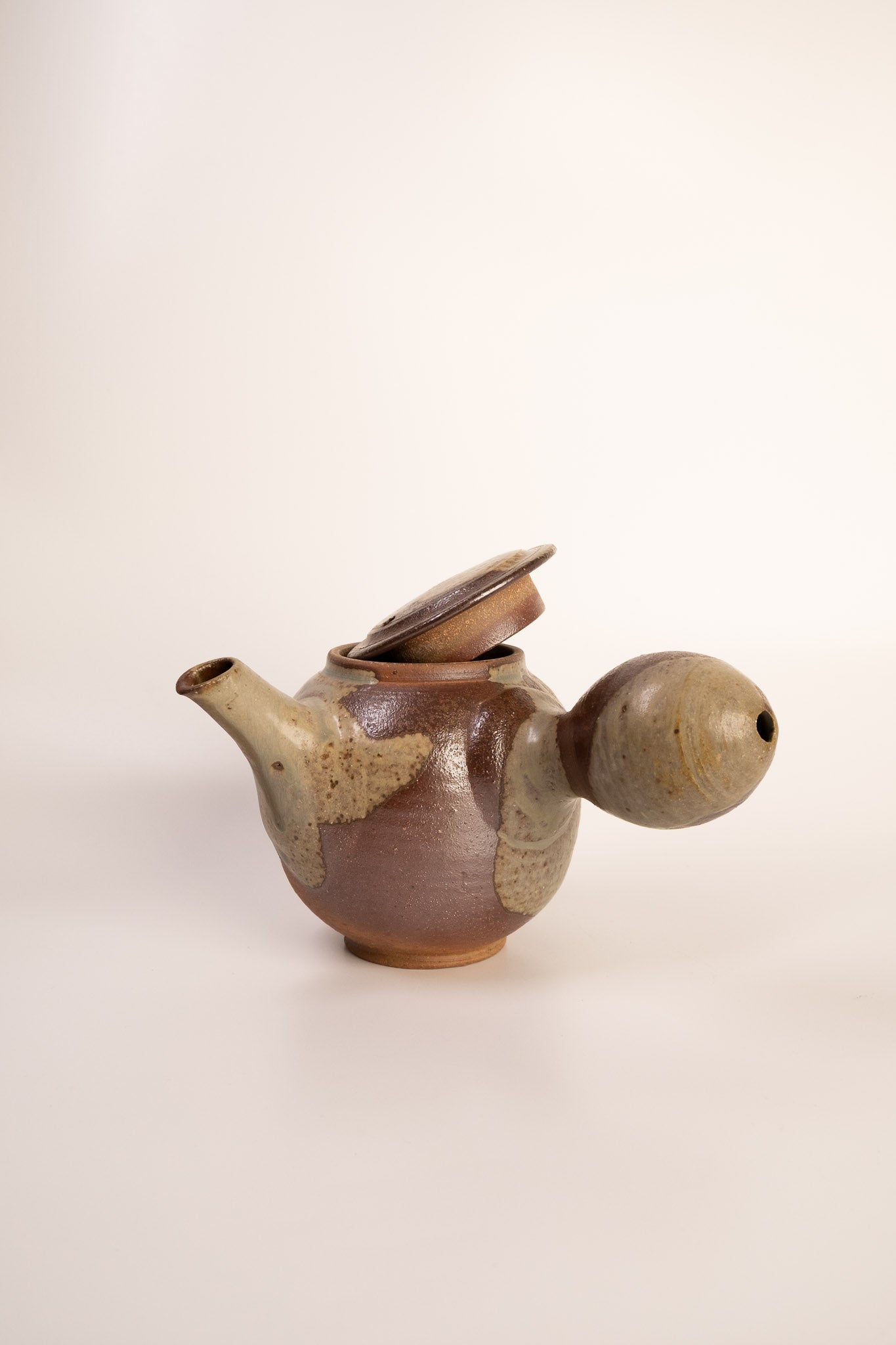 BRAMBLE TEA POT