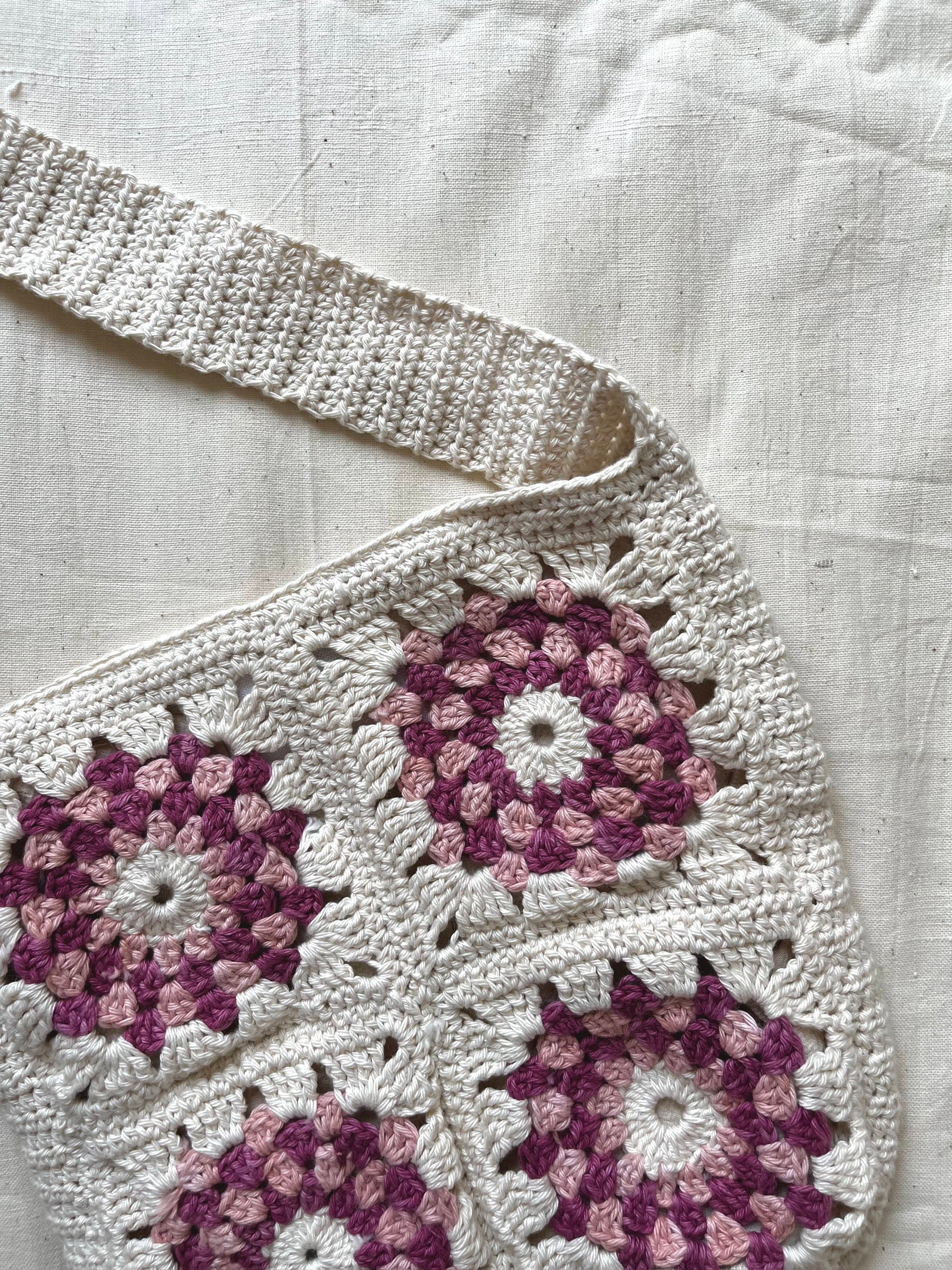 Crochet Pouch Pattern / Phone Sling Bag - KnitcroAddict